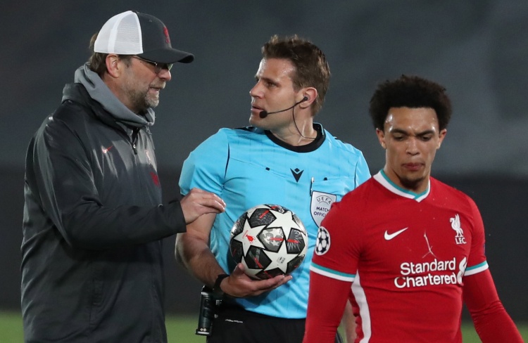 海外直播平台骚操作，有人冒充DOTA2职业选手进行直播