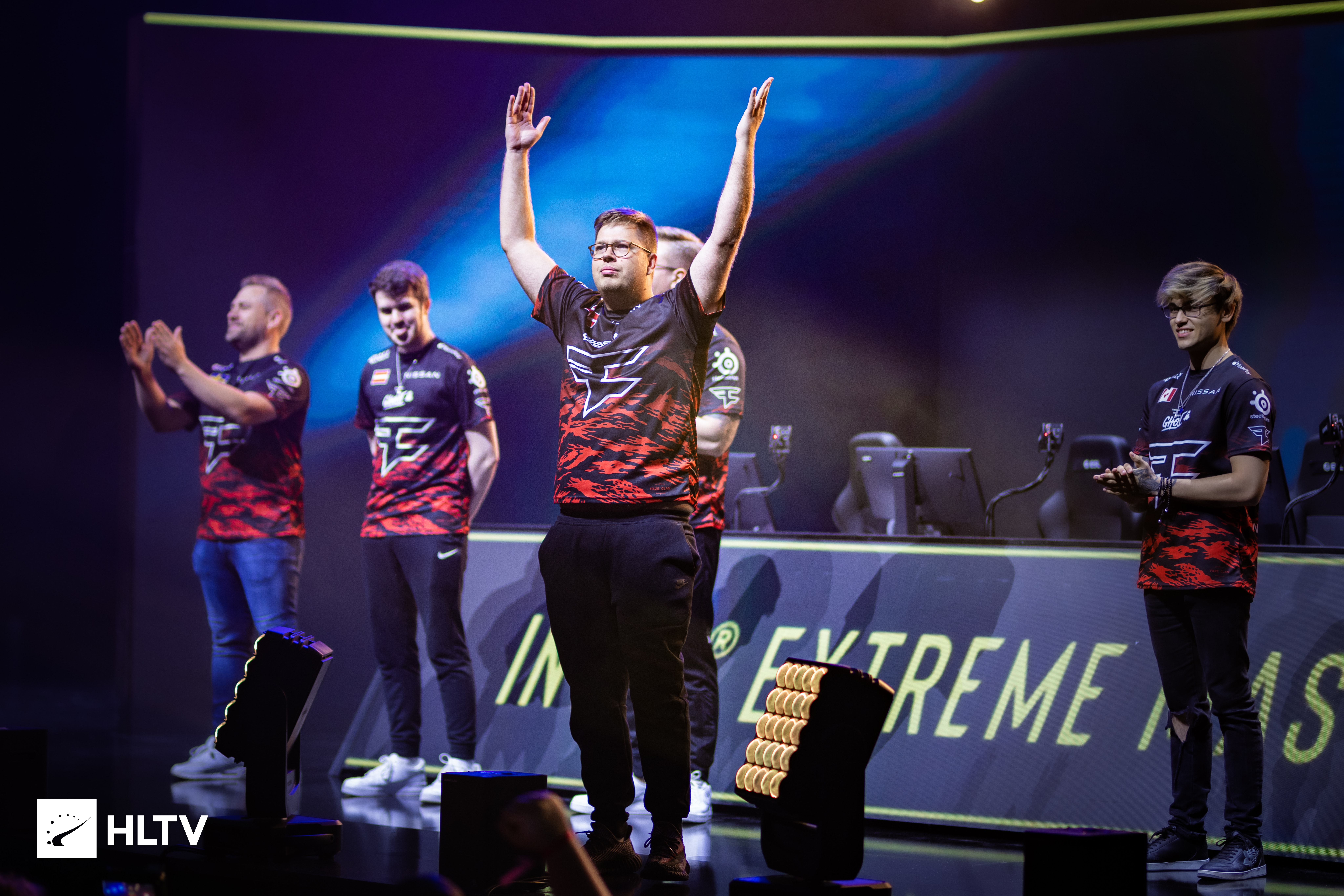 今天是Lwx与Crisp两名选手在LPL联赛登场六周年的日子