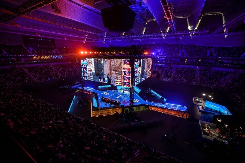 队长 Bdd ！ Bdd 的标志性Tsar在多次团队战中表现出色， KT Rolster 赢得了第一场比赛。